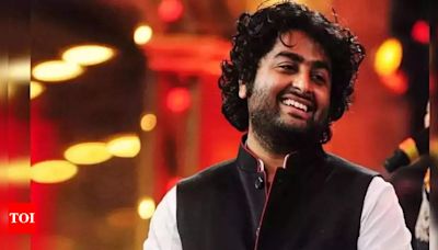 West Bengal: Behrampore district judge's picture with Arijit in court raises eyebrows | Kolkata News - Times of India