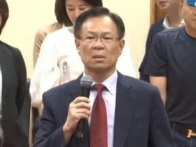 不滿被沒收4個委員會質詢權︱張啟楷痛批民進黨是薪水小偷