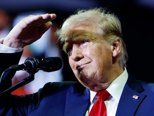 Trump Posts Debate Talking Points From Former Coal Lobbyist