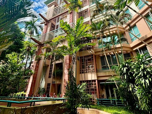 Mortgagee sale of penthouse at Maple Woods for $6.2 mil