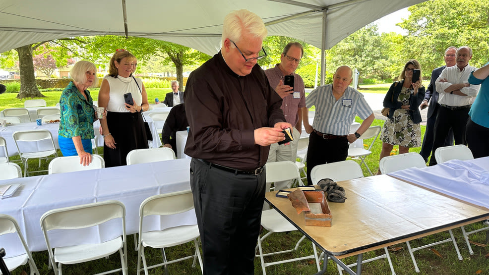 Saint Stephen's Episcopal Church opens up 69-year-old time capsule