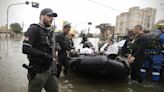 Chuvas no RS: facções criminosas agem para salvar estoques de drogas e armas atingidas por enchentes, diz polícia