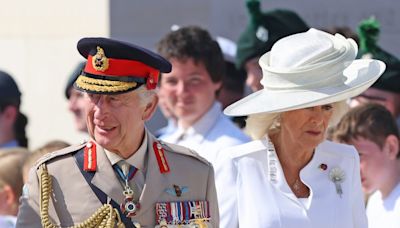 Gedenken an D-Day: Charles und Camilla sind in Frankreich angekommen