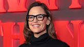 Jennifer Garner To Produce & Star In Netflix Holiday Comedy ‘Mrs. Claus’ From Hello Sunshine, Linden Productions