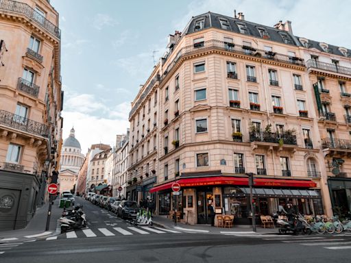 Gilles Lellouche : cet appartement dans lequel l’acteur vit simplement dans le 5ème arrondissement de Paris