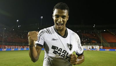 Fabiano estreia pelos profissionais do Botafogo e se emociona com promessa feita ao avô | Botafogo | O Dia