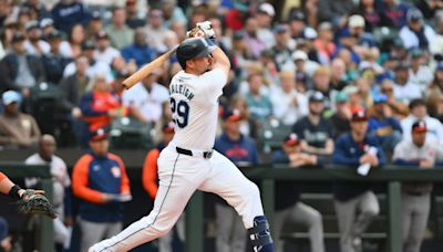 Mariners Ride Early Offense to Series-Opening Win