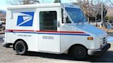 Delray USPS worker accused of selling mailbox keys, stolen checks to undercover agent