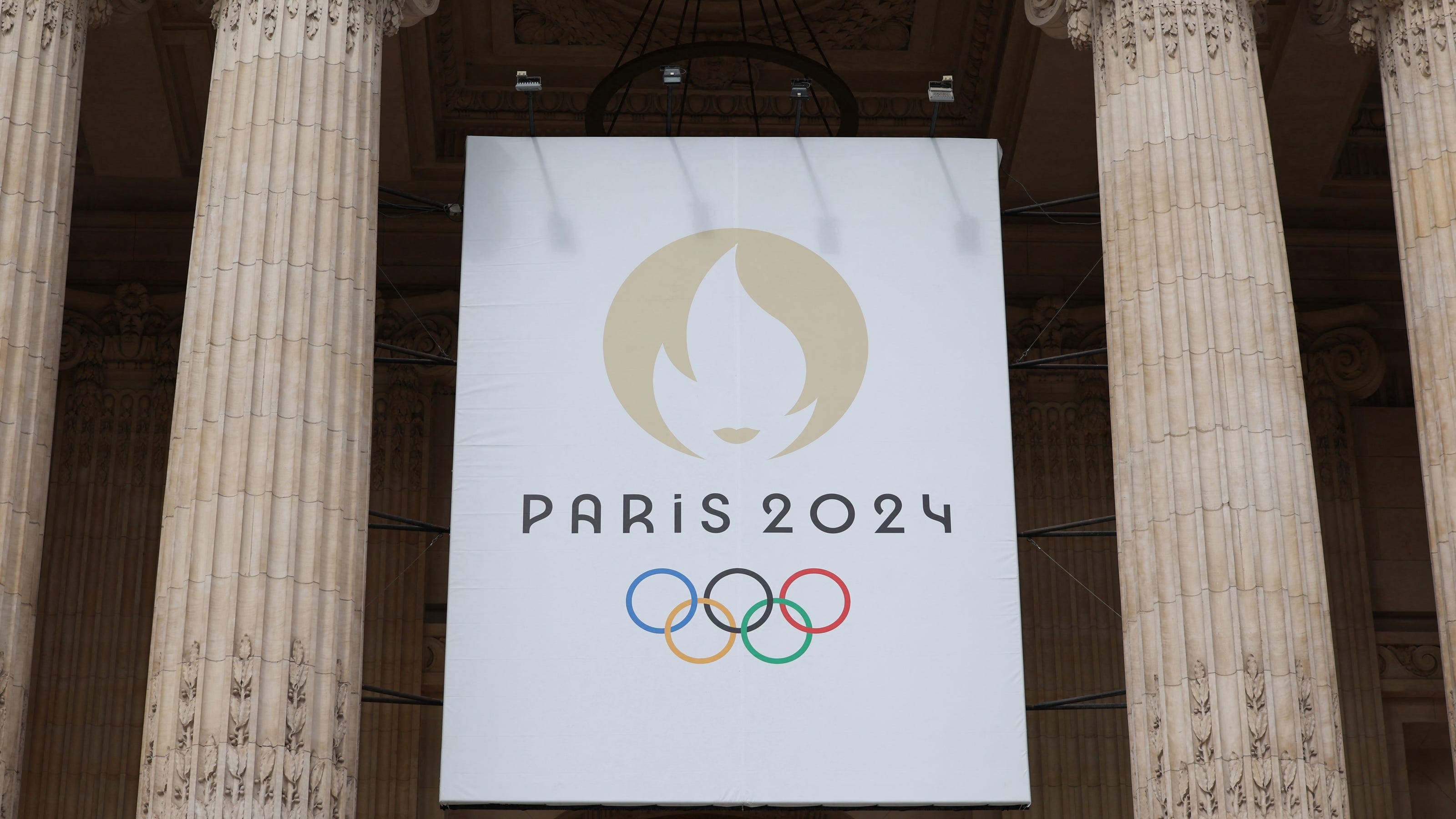 When do the 2024 Paris Olympics end?