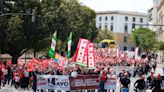 Primero de Mayo en Cádiz: Dos manifestaciones, mismas reivindicaciones