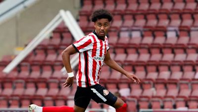 Former Aston Villa and Sunderland midfielder to make third friendly appearance for Cheltenham Town