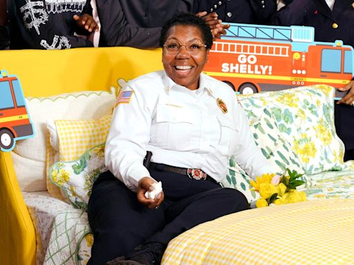 'GMA' surprises mom of 4 and fire chief for 25th 'Breakfast in Bed' celebration