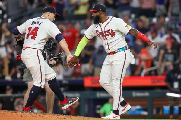 MLB roundup: Chris Sale, Braves blank Red Sox