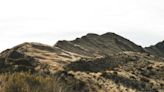 Ven criatura montañesa errática saltando sobre las rocas y así descubren nueva especie