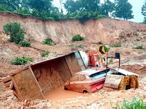 Heavy rains, landslips disconnect coastal Karnataka from rest of State