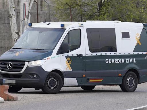 Muere una mujer de 75 años tras ser atropellada en Madrid por un vehículo blindado de la Guardia Civil