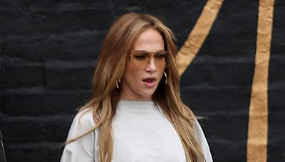 Jennifer Lopez Wears Her Wedding Ring Amid Ben Affleck Drama