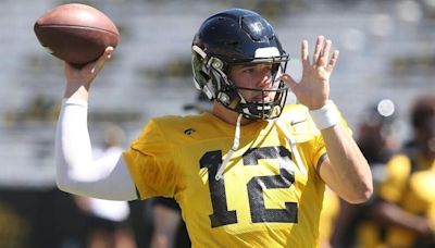 Hawkeyes: Iowa faces questions of quarterback uncertainty after uneven play in scrimmage