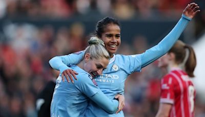 ...City: Mary Fowler saves the Cityzens' WSL title bid as Lauren Hemp and Chloe Kelly misfire while the Robins are relegated | Goal.com United Arab Emirates