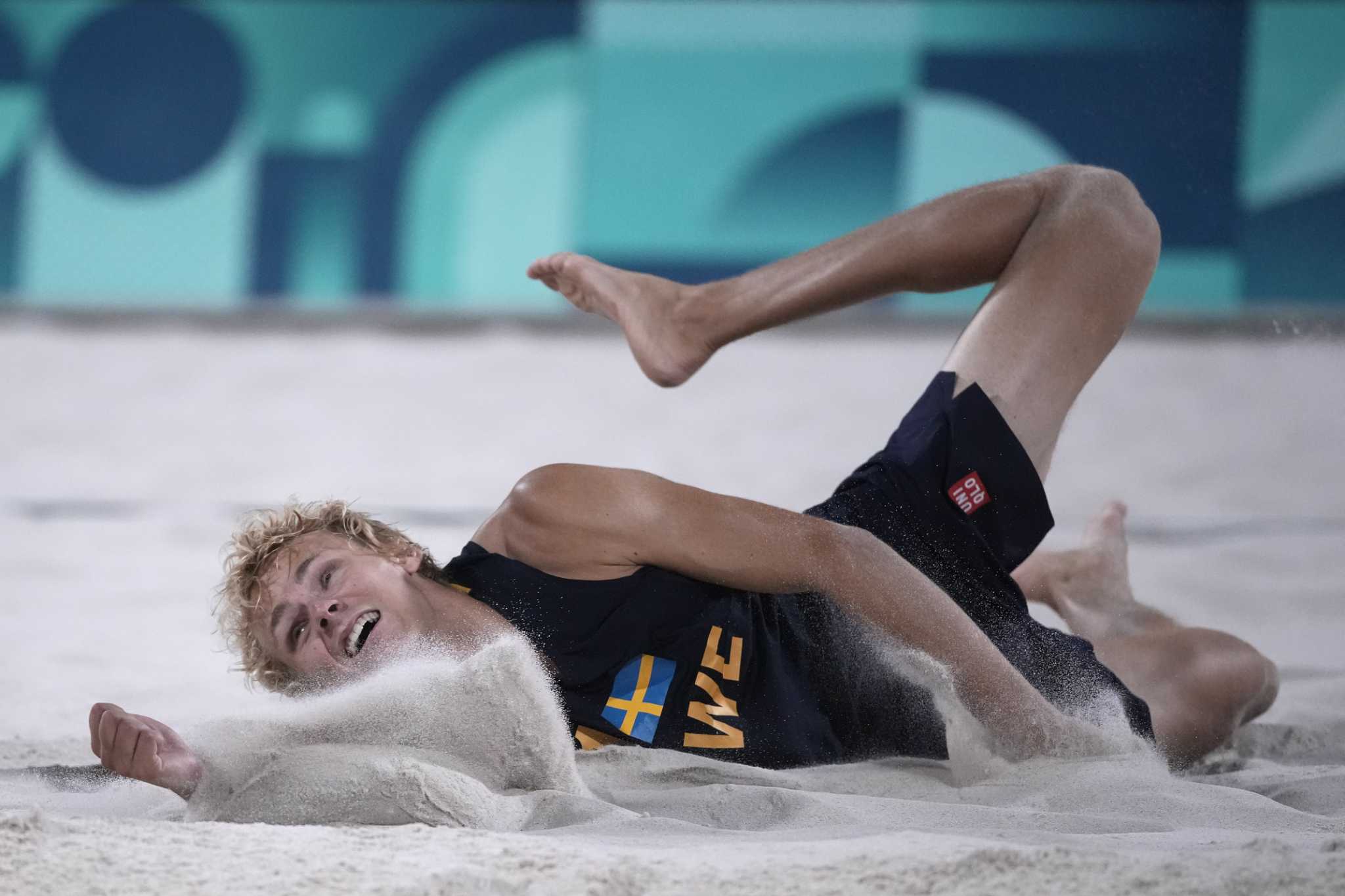 Jump-setting Swedes beat Germany to win the Olympic beach volleyball gold medal