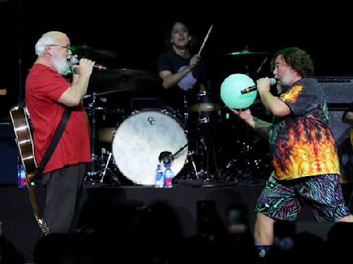 "J'ai été pris de court"; Jack Black abandonne la tournée de Tenacious D après une blague sur la tentative d'assassinat de Trump