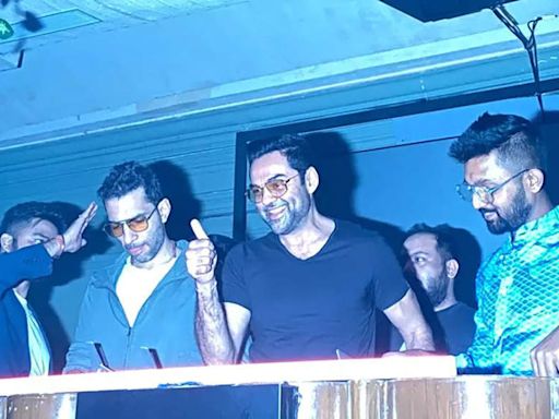 Abhay Deol takes over the DJ console in Kolkata | Events Movie News - Times of India