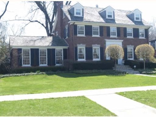 Kenilworth mansion in ‘Planes, Trains and Automobiles,’ the 1987 film featuring Steve Martin, listed for $2.6M