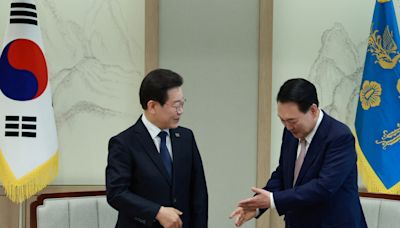 South Korea's Yoon meets opposition leader in bid to reset presidency