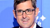 Louis Theroux and Jason Derulo rap in music video for viral hit Jiggle Jiggle