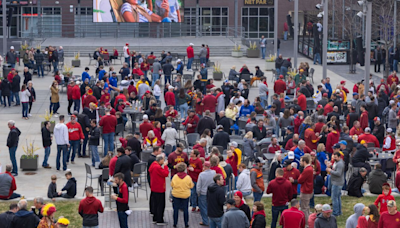 Iowa State fans 'flood' Omaha, and downtown bars are embracing every second