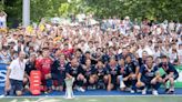 El trofeo de la Liga se queda en la carretera de Castilla