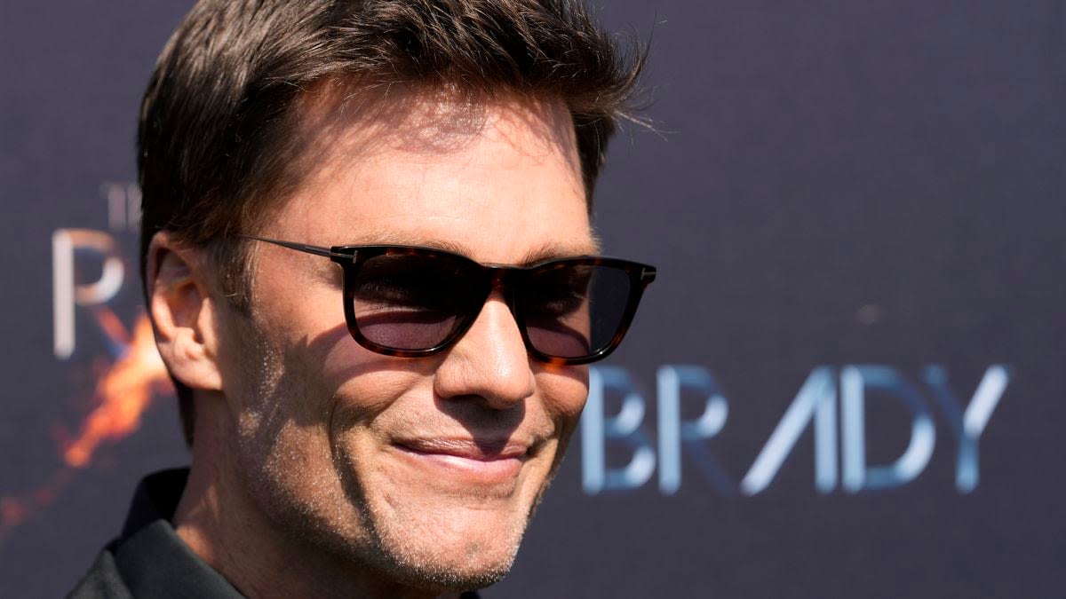 The 5 best jokes from the Tom Brady roast on Netflix