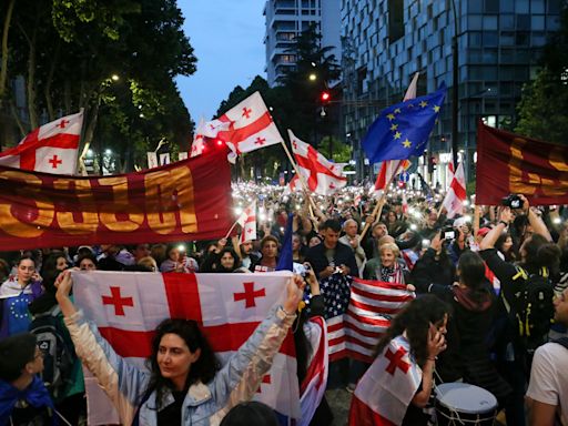 Tras un fuerte tironeo, Georgia aprueba la “ley rusa” que provocó protestas masivas