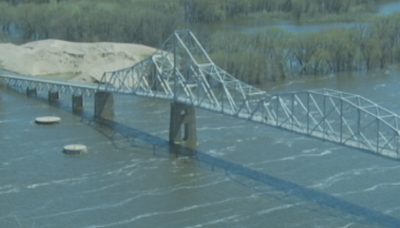 The Black Hawk Bridge reopens after nearly 2 months of repairs