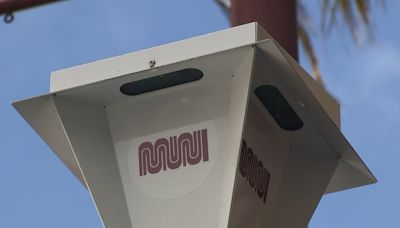San Francisco's Muni bus stop sign installations delayed for 9 years