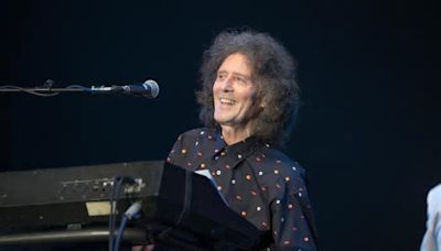 Singer Gilbert O'Sullivan to receive Freedom of Waterford award tonight