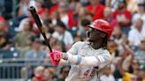 Cincinnati Reds come from behind to beat Pittsburgh Pirates, win first series since July