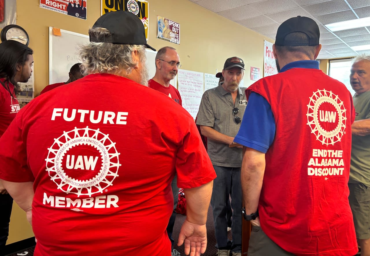 UAW wants Alabama Mercedes-Benz union election thrown out, new vote held