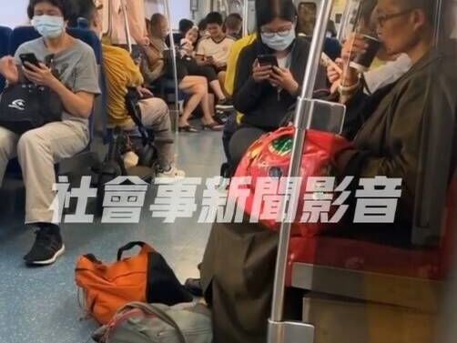 誇張！尼姑在台鐵區間車上大聲放送誦經聲 還不聽勸