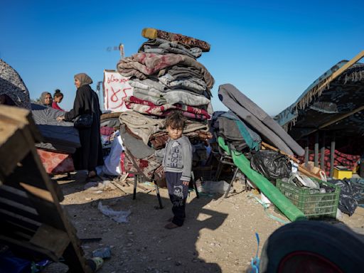 Palestinos huyen del caos en Rafah luego que Israel asume control de cruce fronterizo