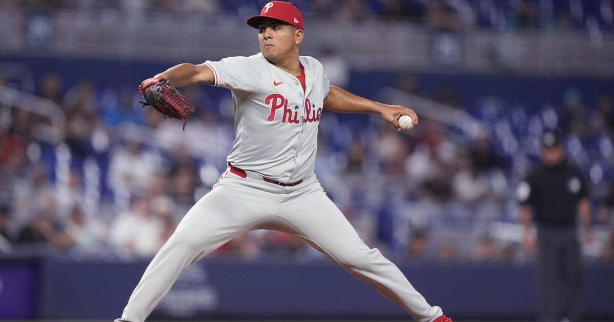 Suárez throws 7 scoreless innings, Castellanos and Rojas homer in Phillies 8-2 win over Marlins