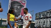 Negro Leagues legends honored with baseball cards for MLB at Rickwood Field game