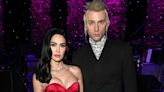 Megan Fox 'mantiene a Machine Gun Kelly en la casa del perro'