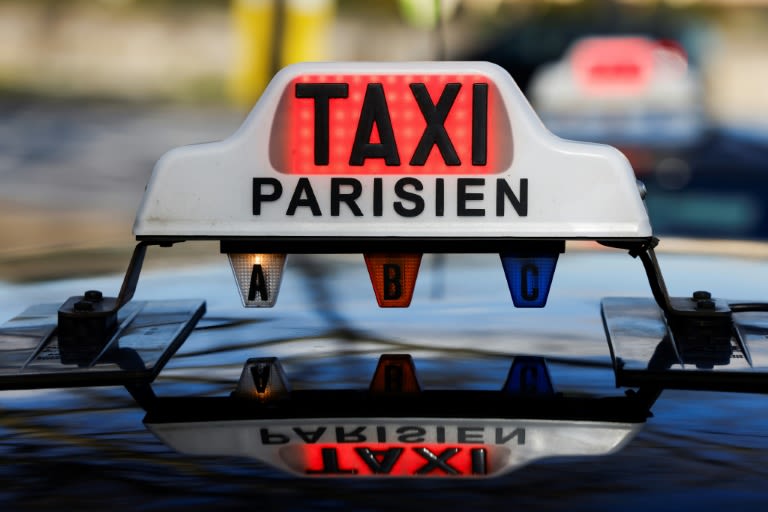 French cabbies seek payout for lost Olympics revenue