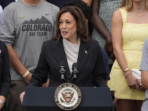 Kamala Harris habla por primera vez tras la decisión de Biden de bajar su candidatura: “Estamos agradecidos por su servicio”