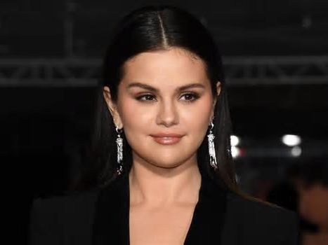 La foto que ha compartido Selena Gómez de sus pechos de la que (casi) todos hablan