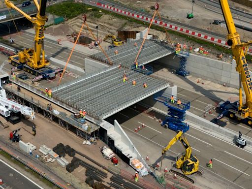 M25 shut this weekend as drivers told only travel if necessary