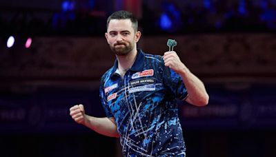 Luke Humphries lays down marker on opening night of World Matchplay in Blackpool