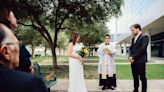 Houston Bride Gets Married at Hospital Where Her Dad Is Being Treated, Wedding Is 'Occupational Therapy'