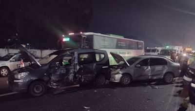 Impactante choque en cadena entre al menos ocho autos sobre la Autopista Buenos Aires-La Plata: provocó serias demoras